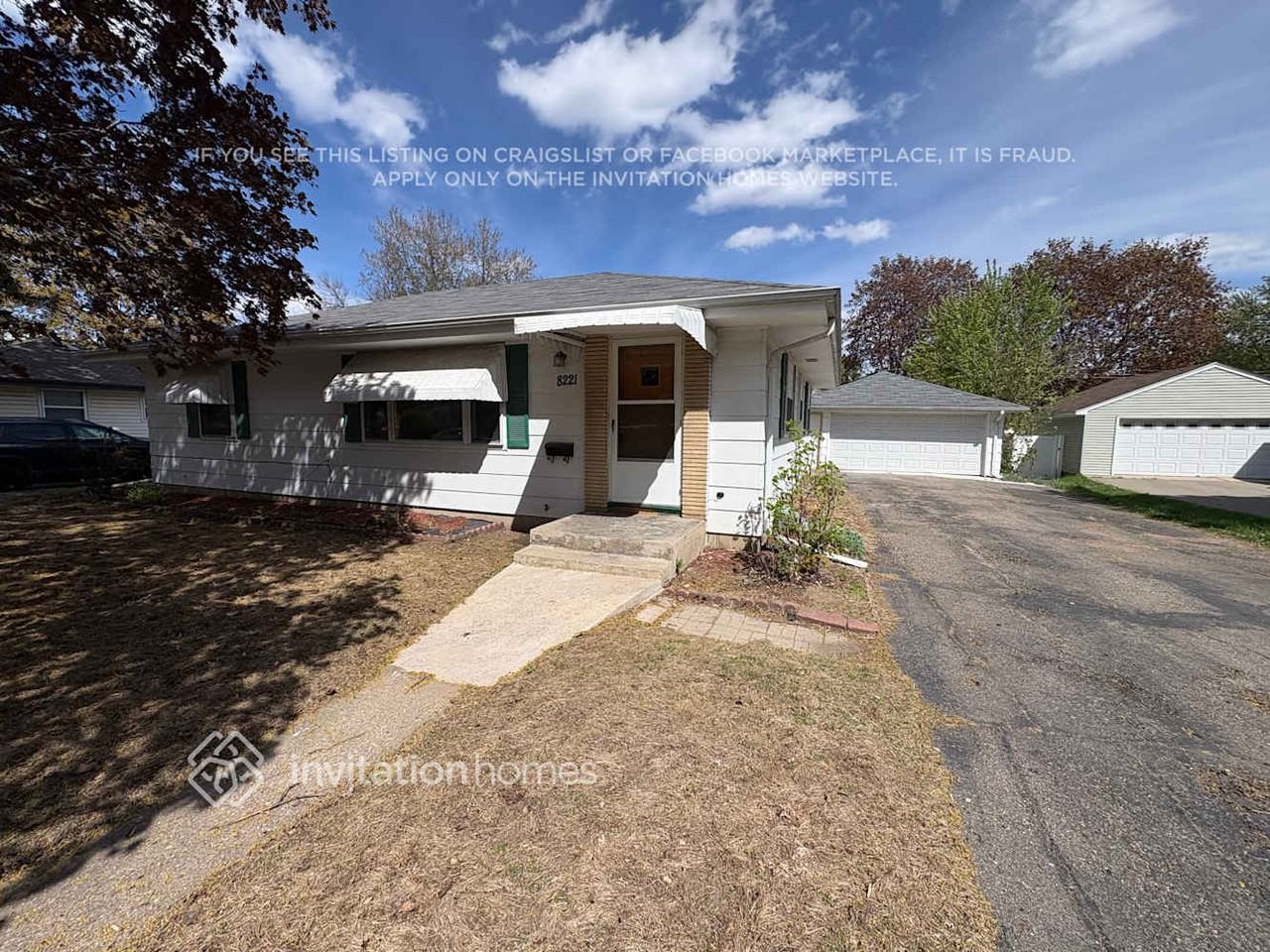 8221 Bloomington Ave