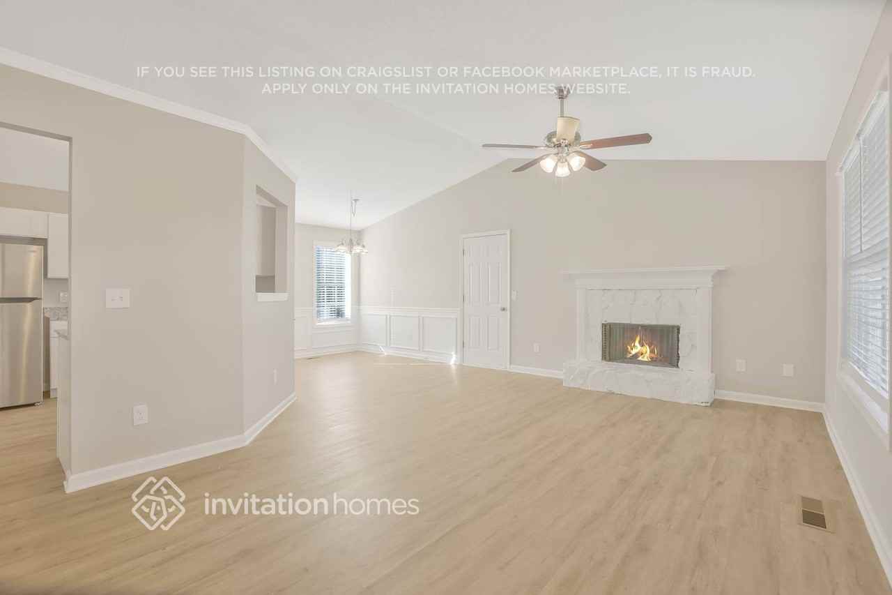 387 Tuscany Trce - Photo 2 of 19
