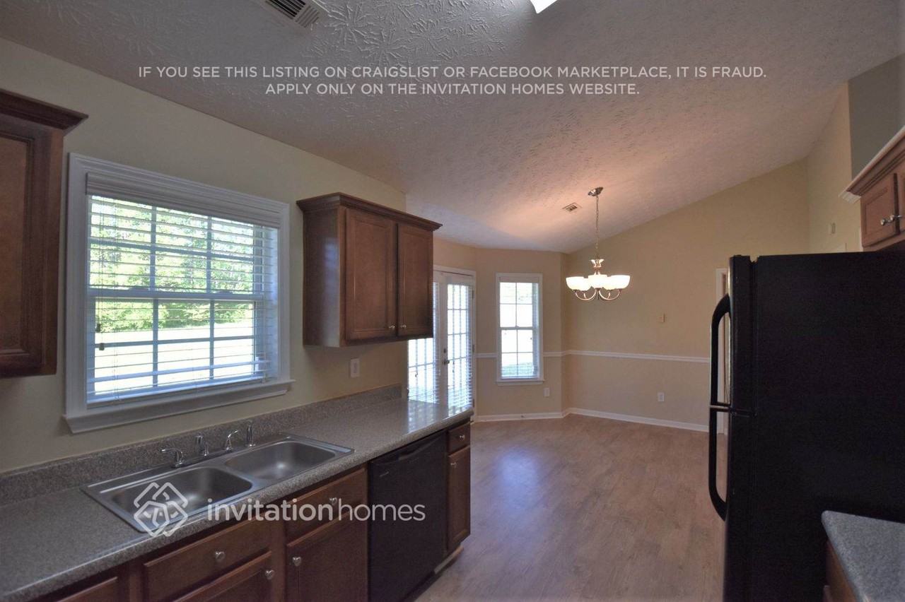 160 Windpher Rdg - Photo 5 of 12