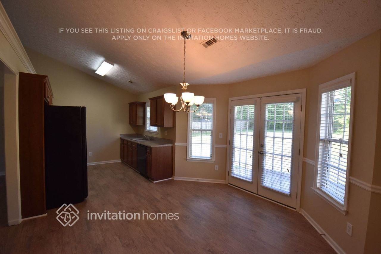 160 Windpher Rdg - Photo 6 of 12