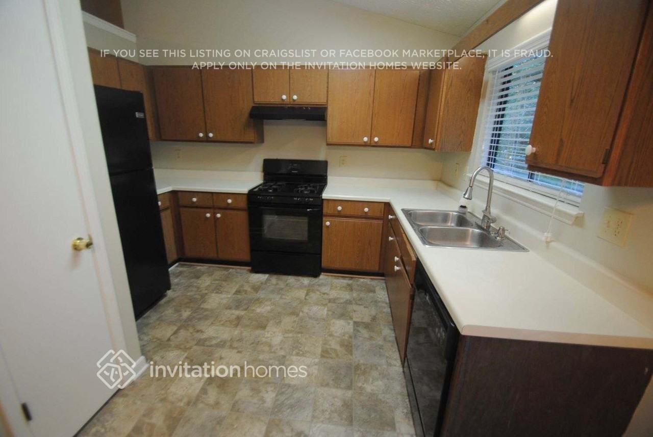 5255 Sugar Crest Dr - Photo 4 of 8
