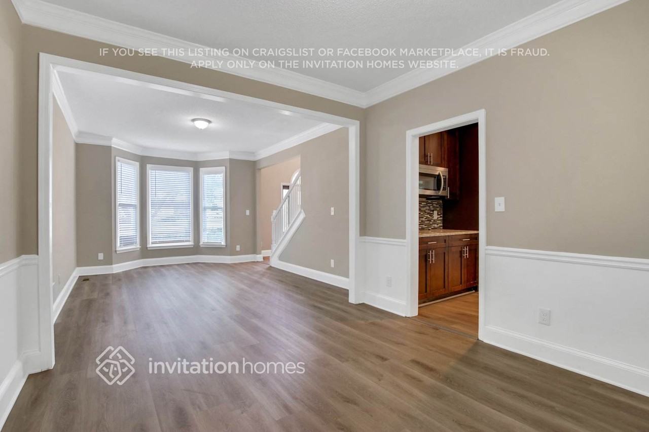 2719 Mccoy Ave - Photo 2 of 16