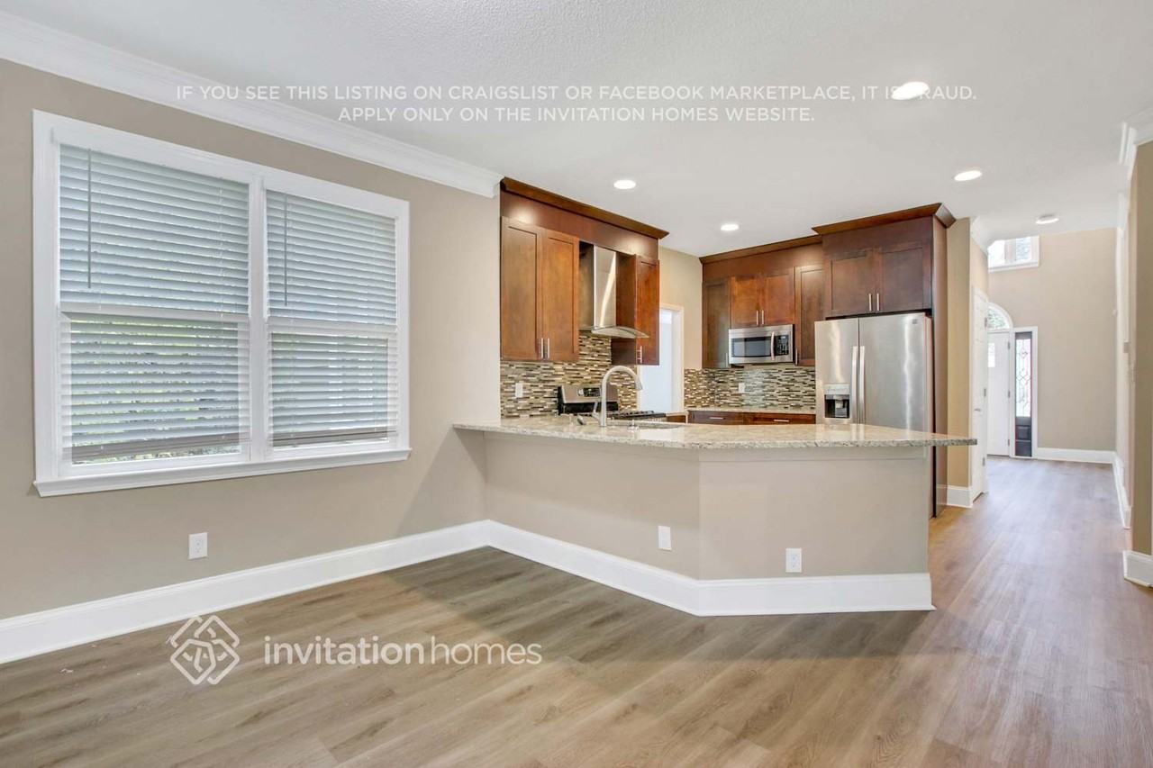 2719 Mccoy Ave - Photo 5 of 16
