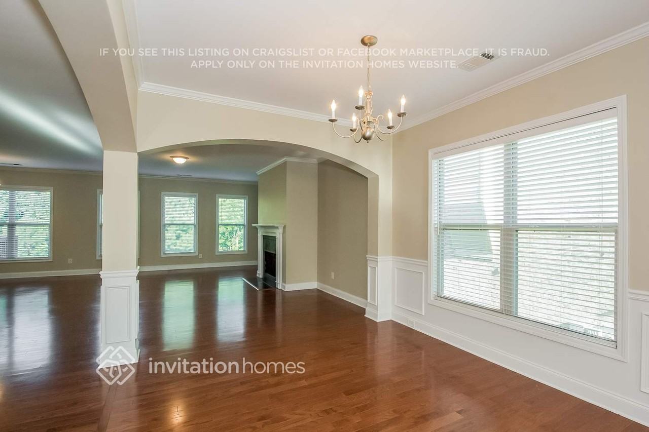 3602 Huddlestone Ln - Photo 5 of 17