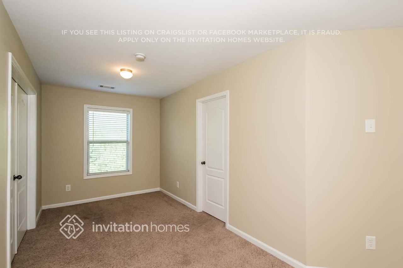 3602 Huddlestone Ln - Photo 7 of 17