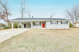 featured image of 6647 Forestdale Ln