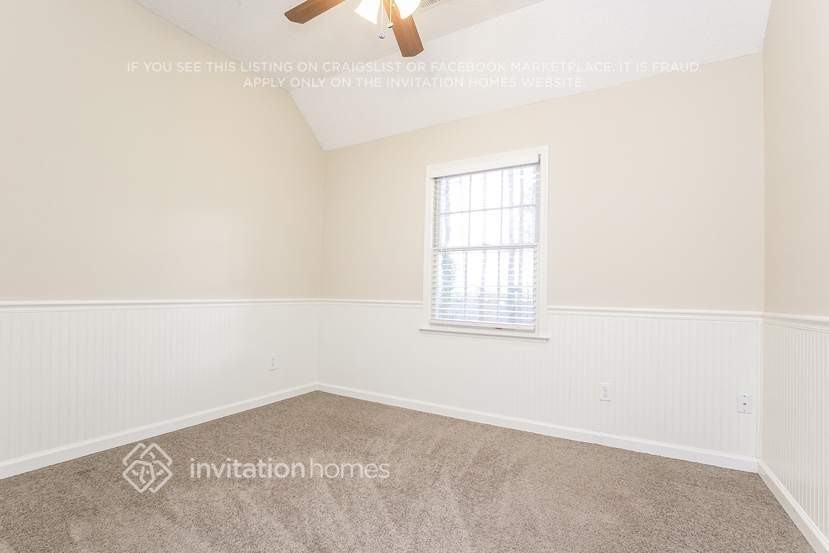 7010 Surrey Dr - Photo 6 of 8