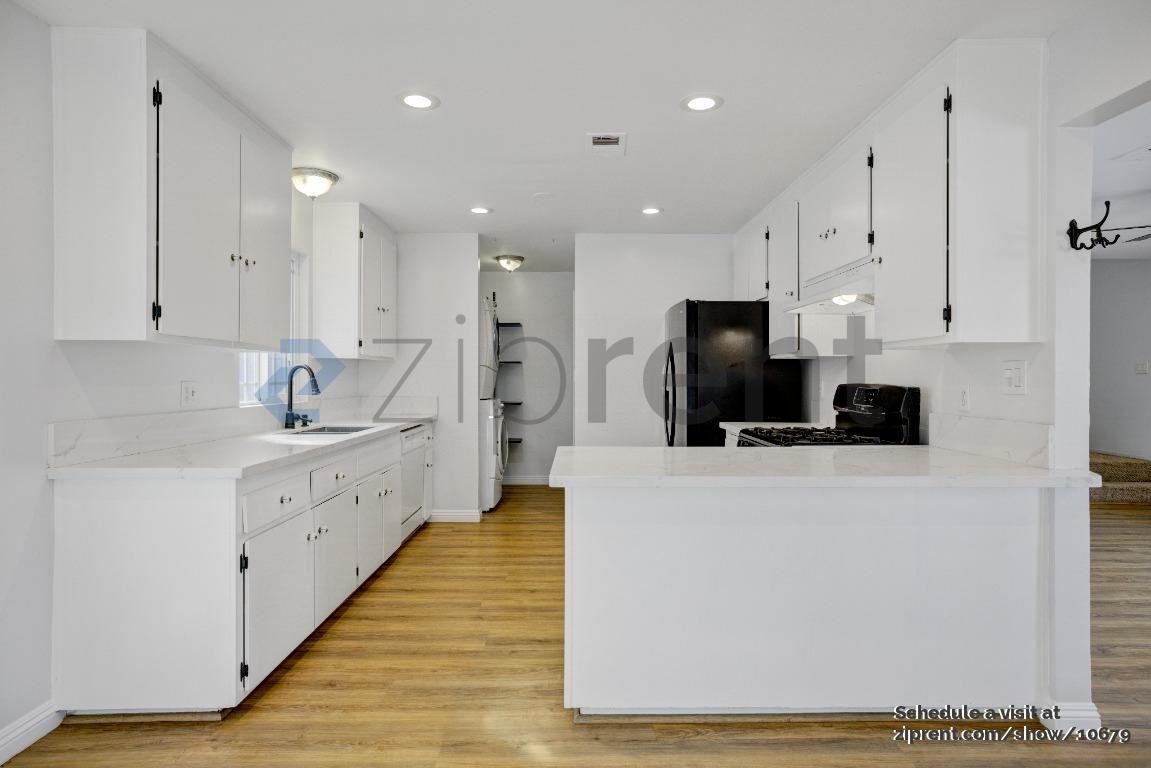 1142 N Alma Ave - Photo 4 of 18