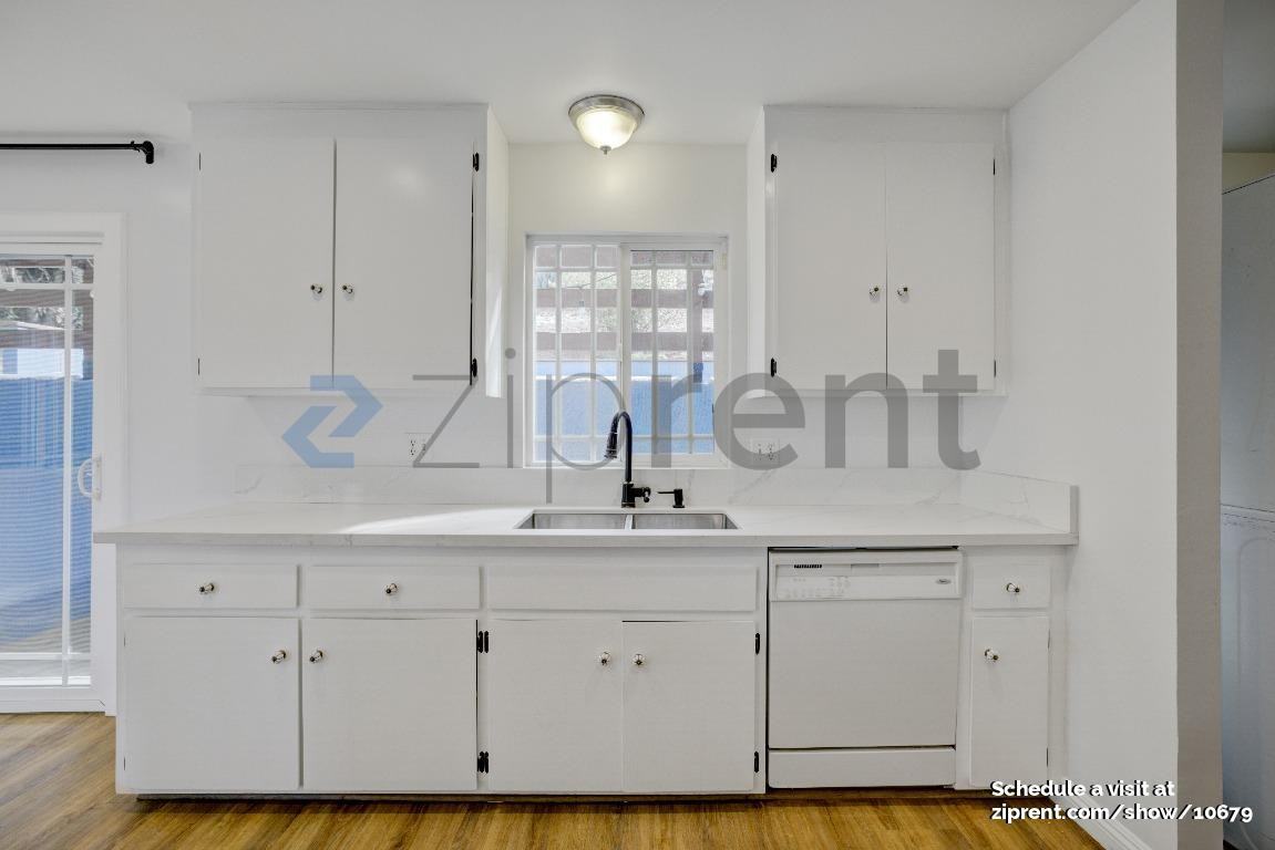 1142 N Alma Ave - Photo 6 of 18