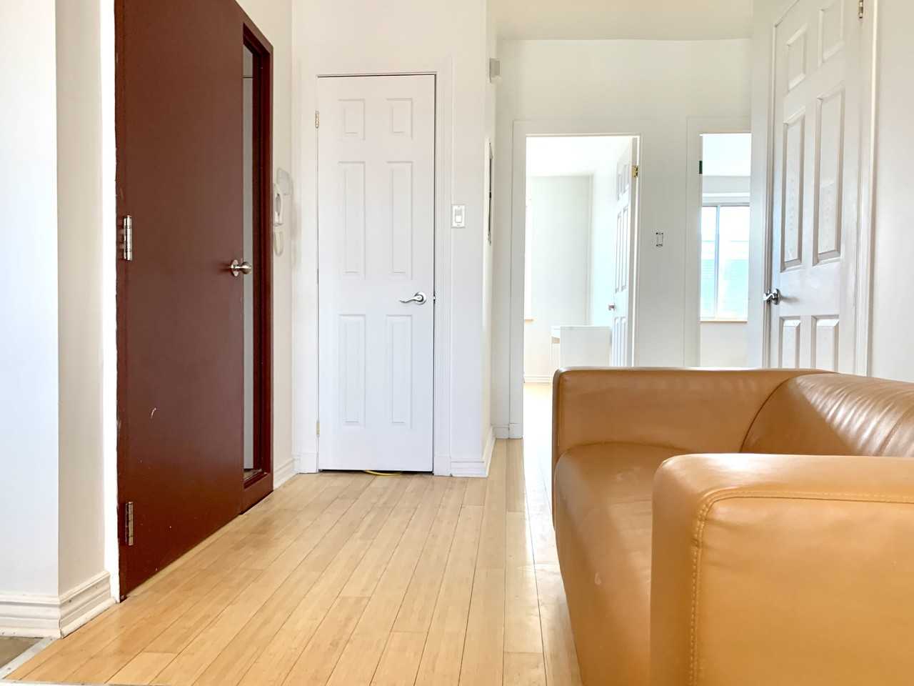 1047 Mont Royal East - Photo 3 of 13