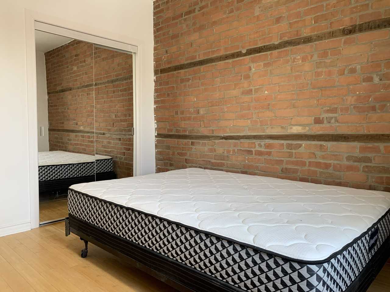 1047 Mont Royal East - Photo 4 of 13