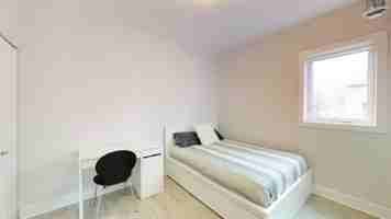 featured image of 323 Besserer St