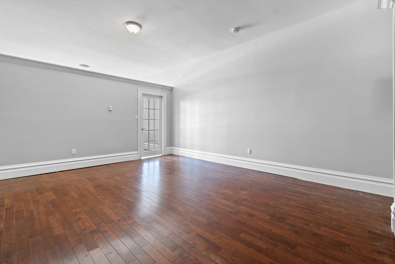 150 Prescott St - Photo 5 of 11