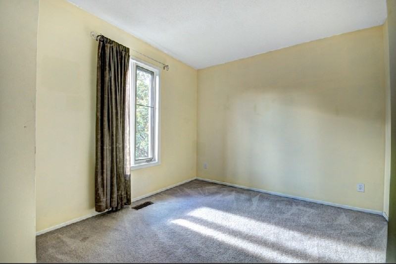 307 Ashton Ave - Photo 4 of 15