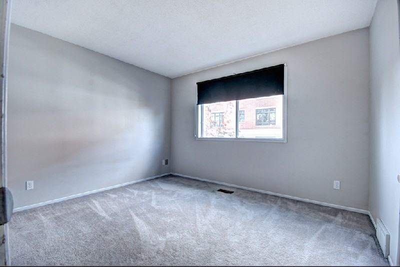 307 Ashton Ave - Photo 5 of 15
