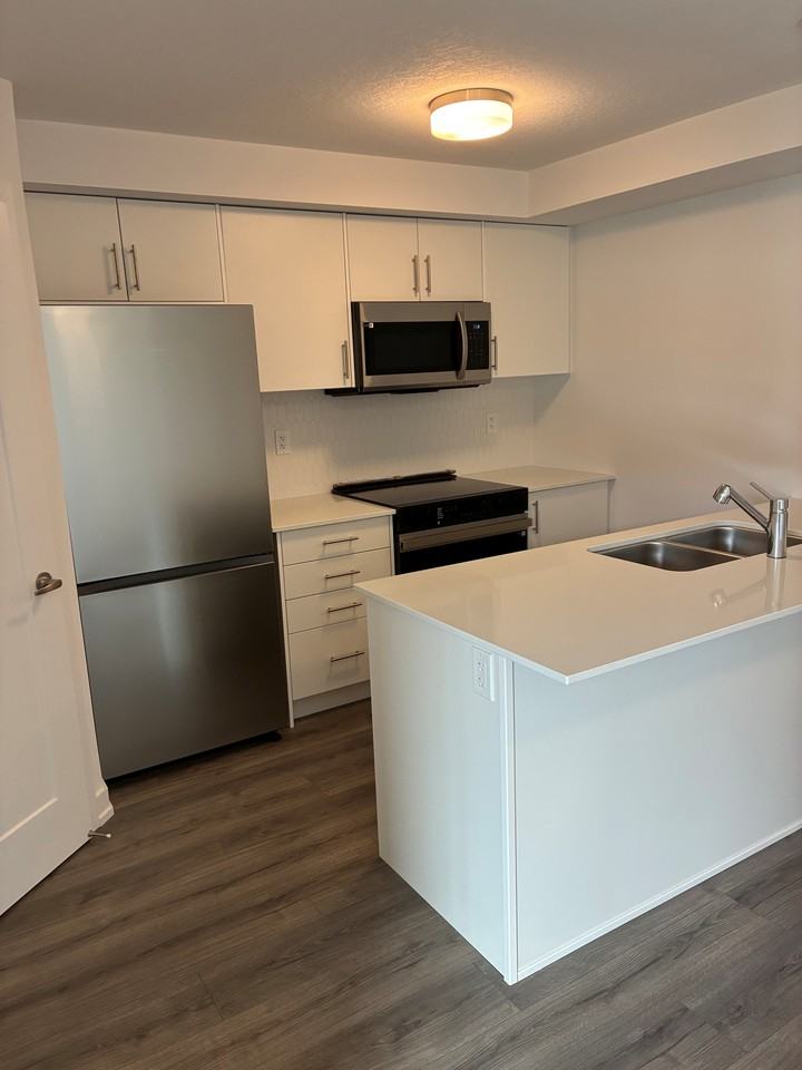 940 Saint David Street North 45 - Photo 5 of 16