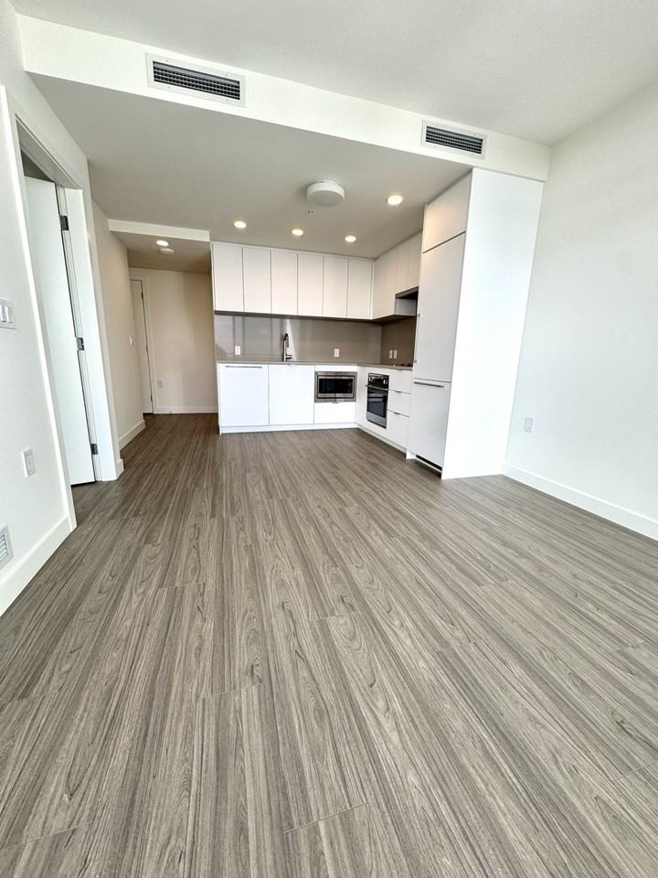 13675 107A Avenue #21 - Photo 2 of 12