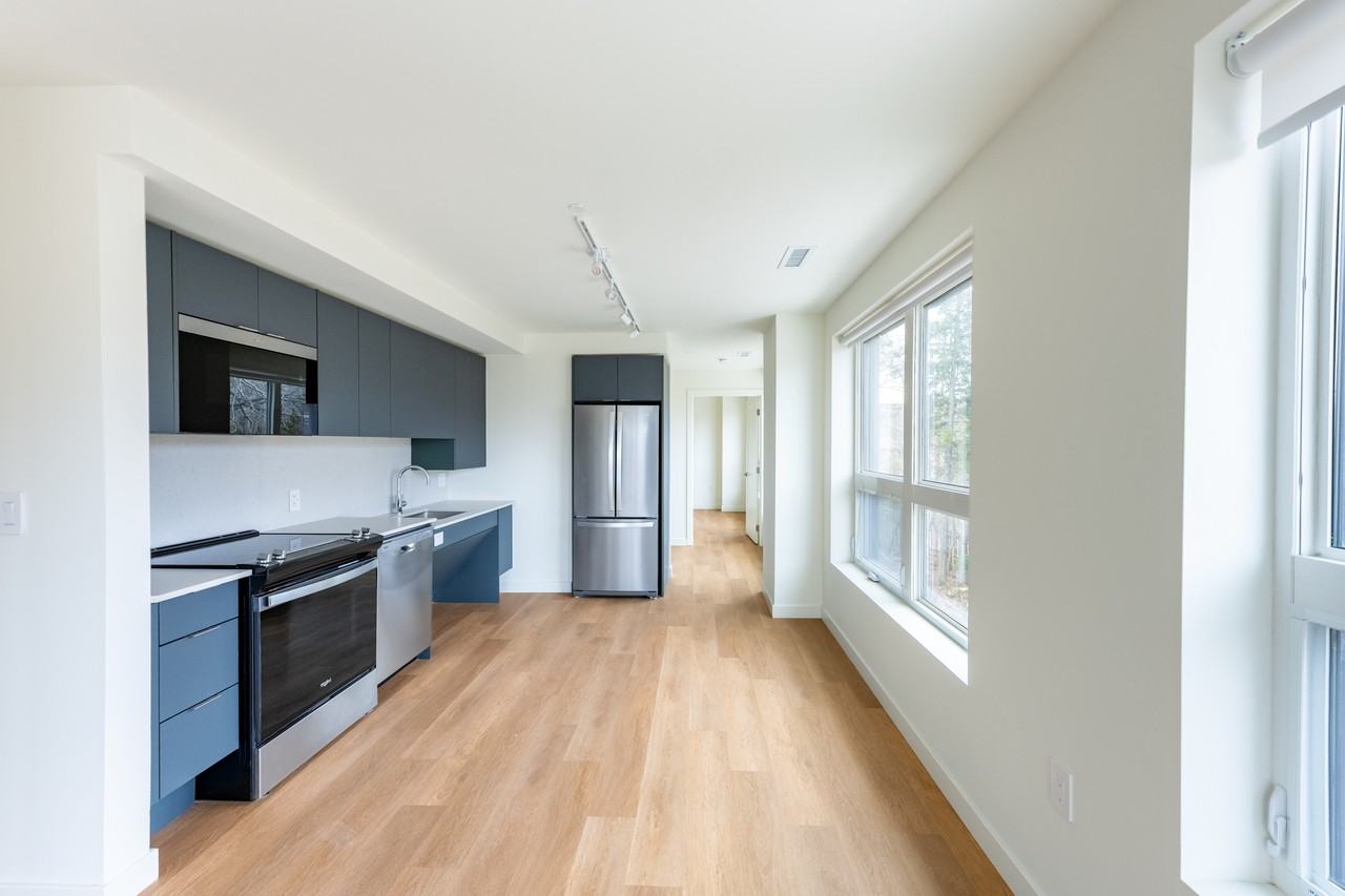 214 Willett Street - Photo 7 of 50