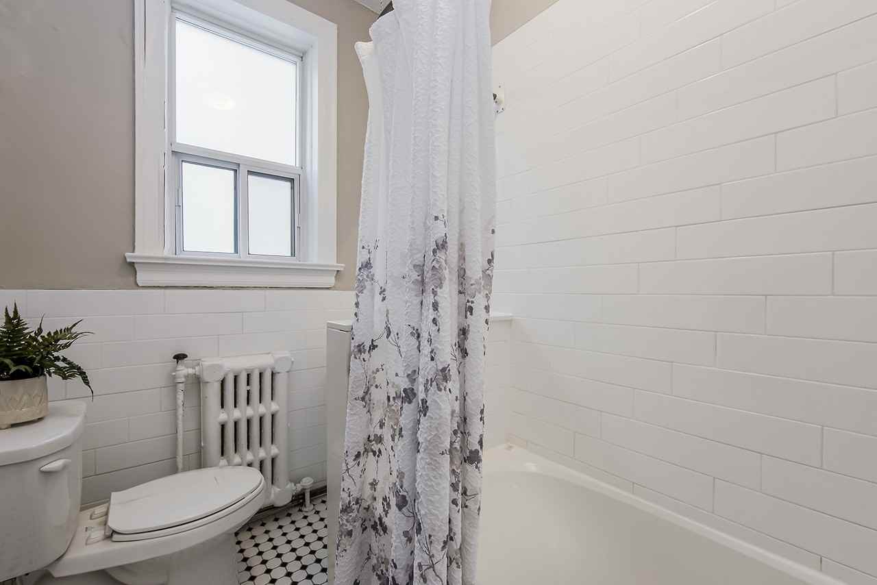 Broadview Mansions - Photo 6 of 19