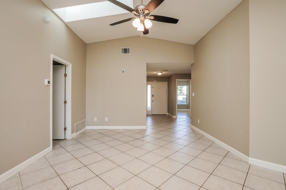 3422 Burlington Dr - Photo 3 of 16