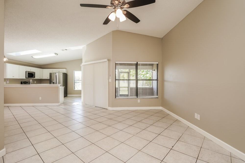 3422 Burlington Dr - Photo 4 of 16