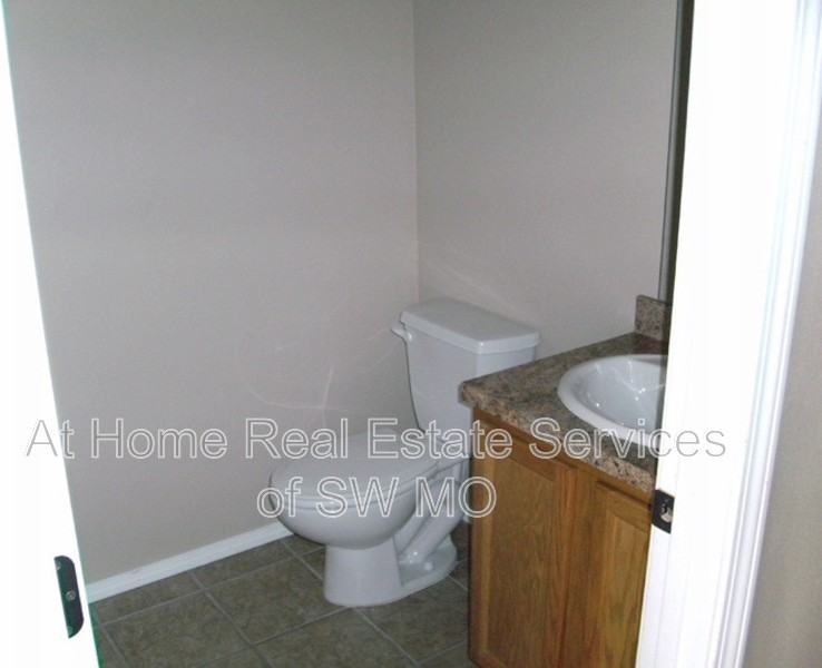 2302 W Jonquil Ln - Photo 5 of 7