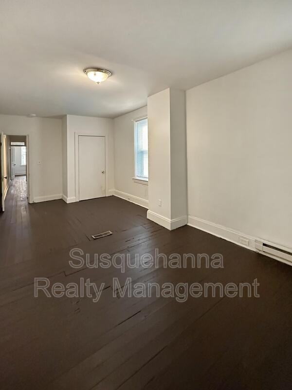 337 S 15th St - Photo 4 of 16