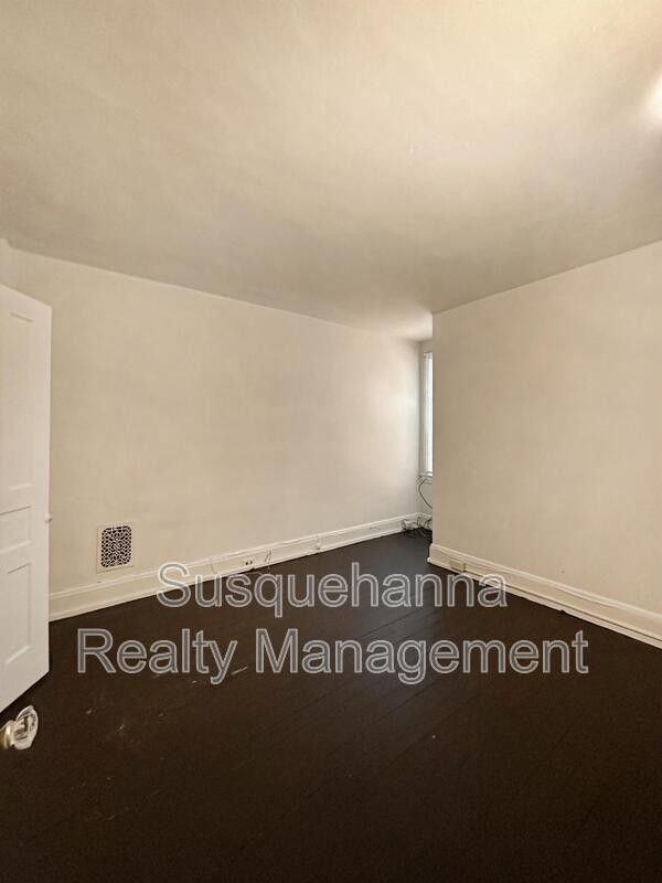 337 S 15th St - Photo 7 of 16