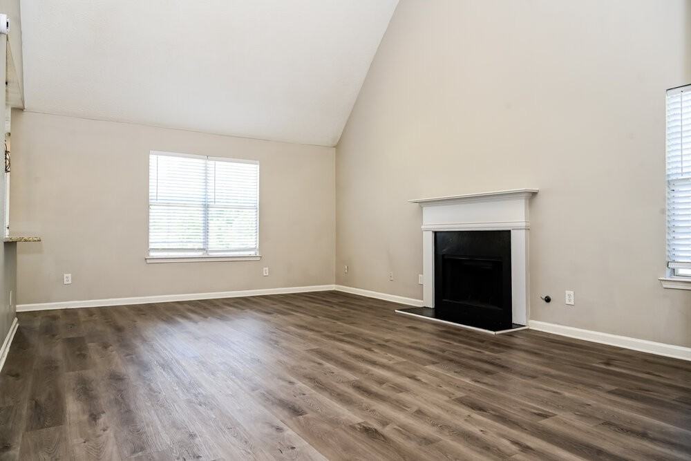 204 Biltmore Way - Photo 4 of 17