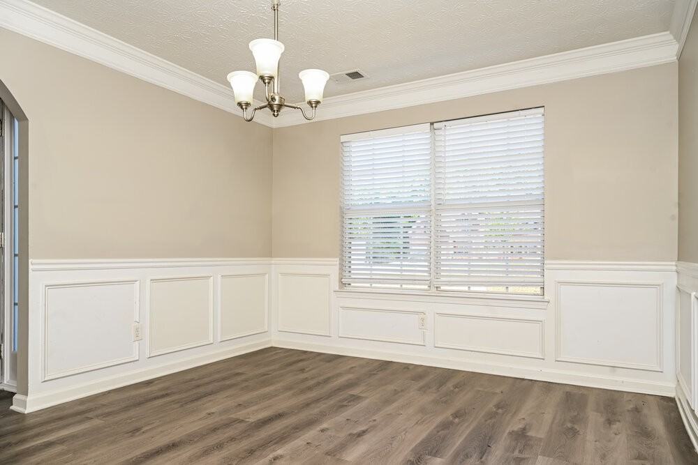 204 Biltmore Way - Photo 5 of 17