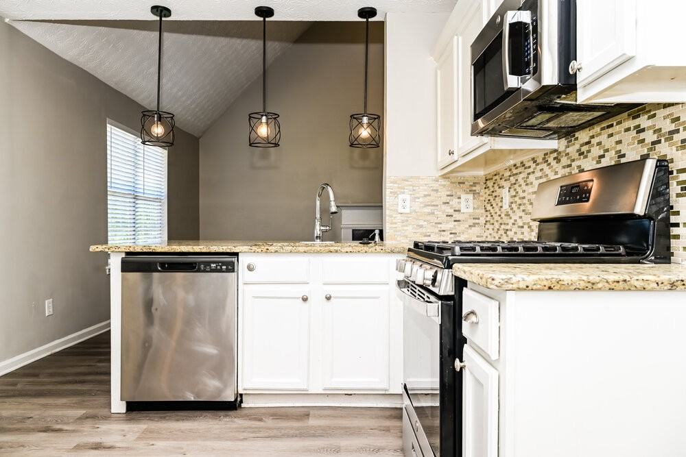 204 Biltmore Way - Photo 7 of 17