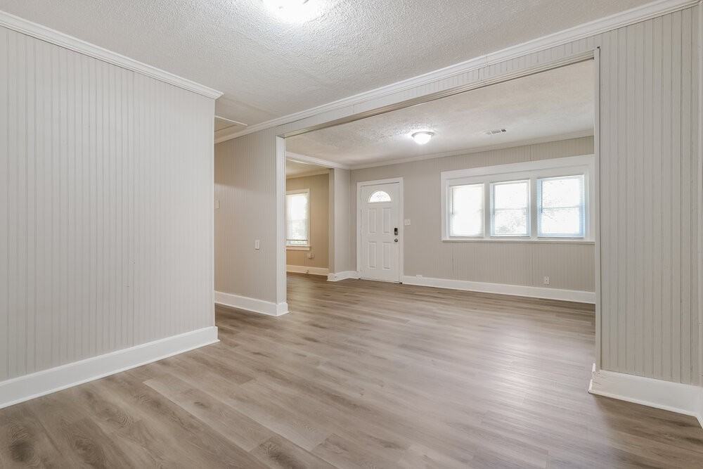 731 Parker St - Photo 5 of 16