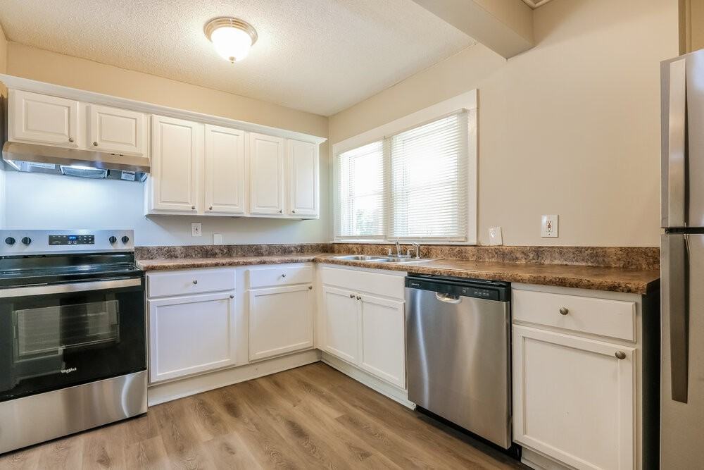 731 Parker St - Photo 7 of 16