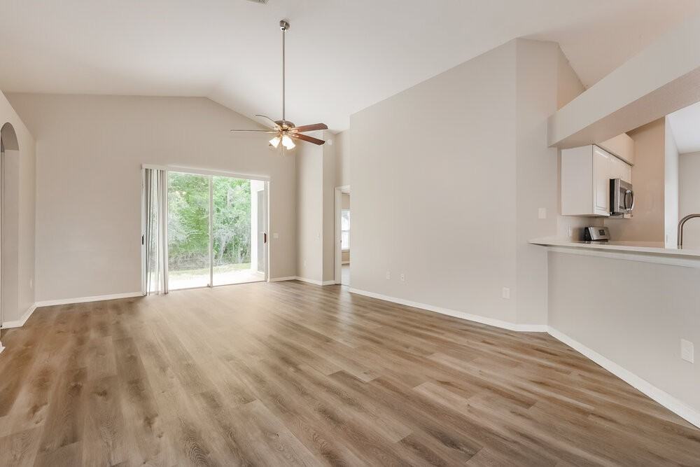 29611 Birds Eye Dr - Photo 3 of 16