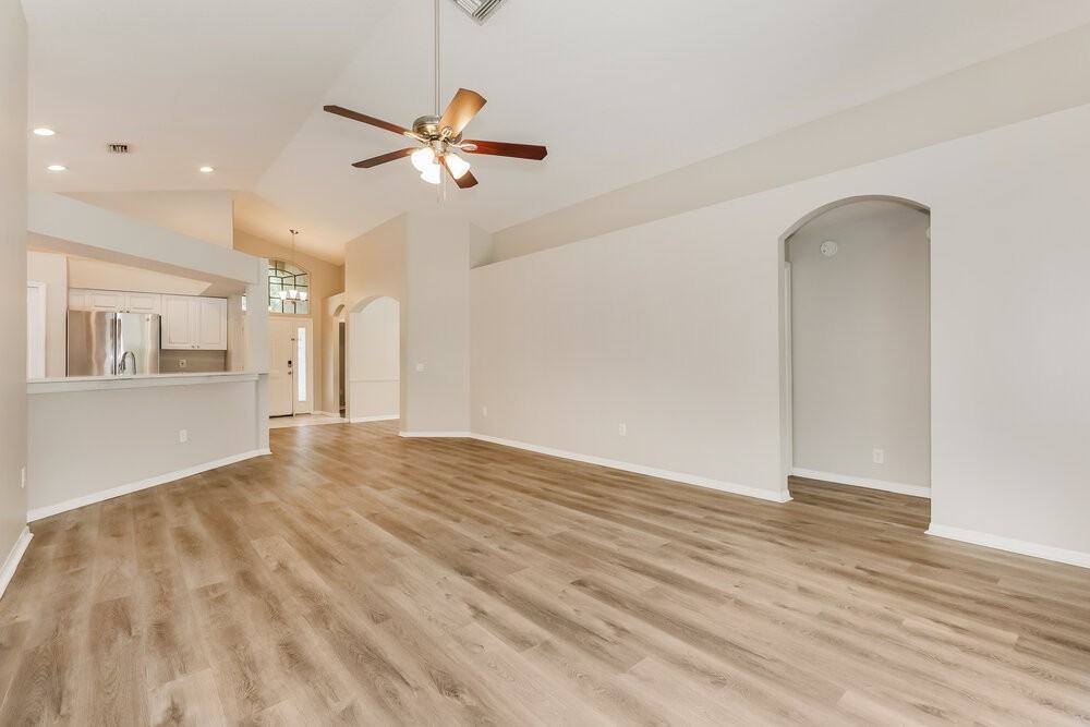 29611 Birds Eye Dr - Photo 4 of 16