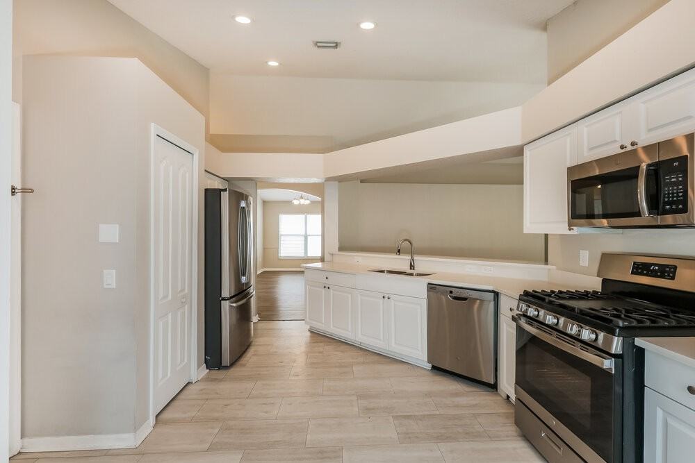 29611 Birds Eye Dr - Photo 6 of 16