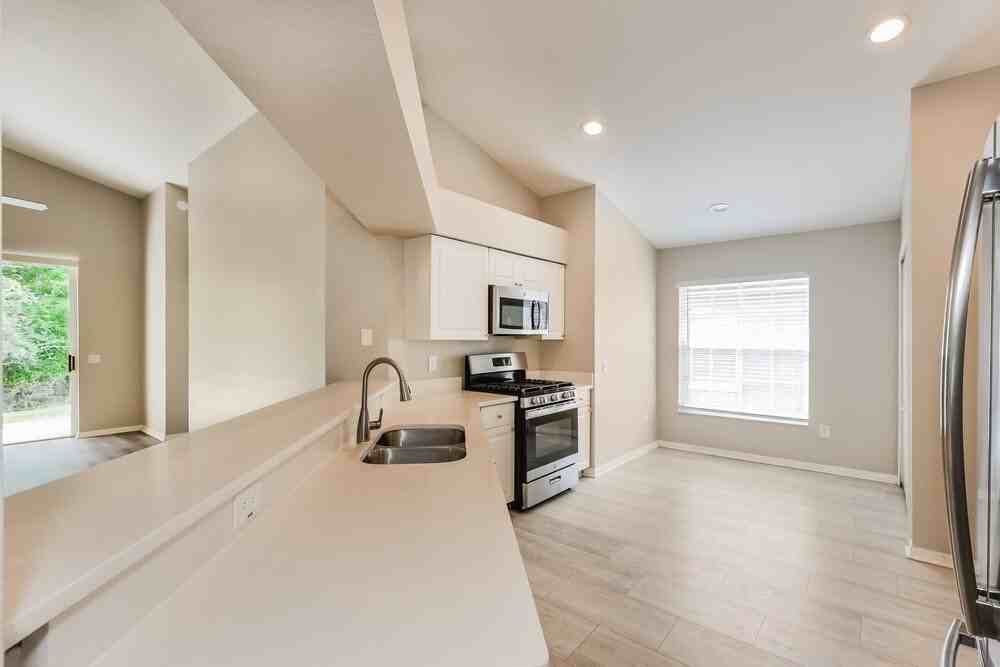 29611 Birds Eye Dr - Photo 7 of 16
