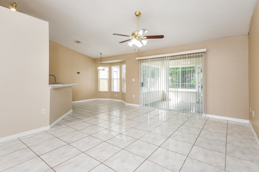 2318 Sweetwater Blvd - Photo 4 of 19