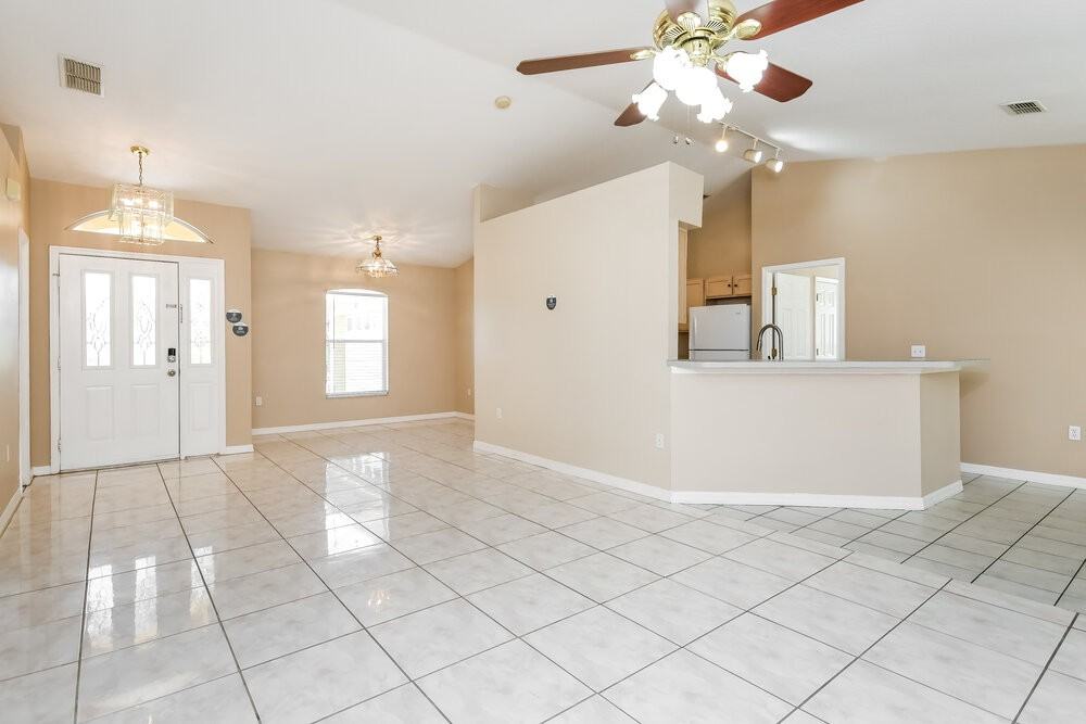 2318 Sweetwater Blvd - Photo 6 of 19