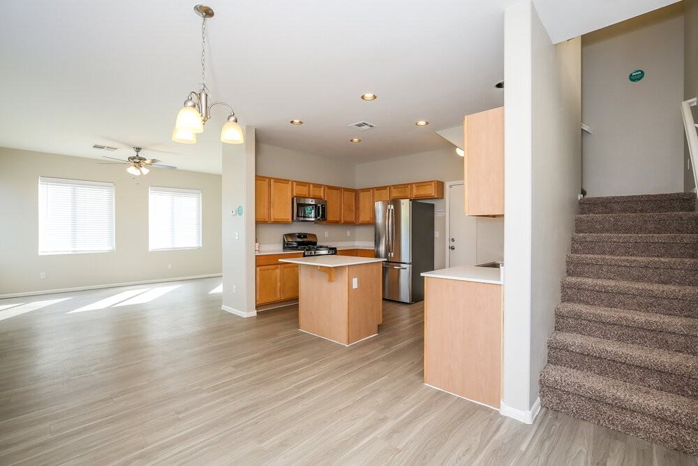 671 Baffin Island Rd - Photo 6 of 17