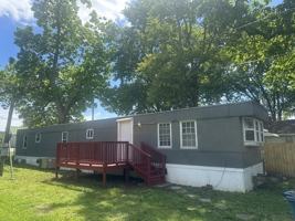 featured image of 134 Lakeside Ave