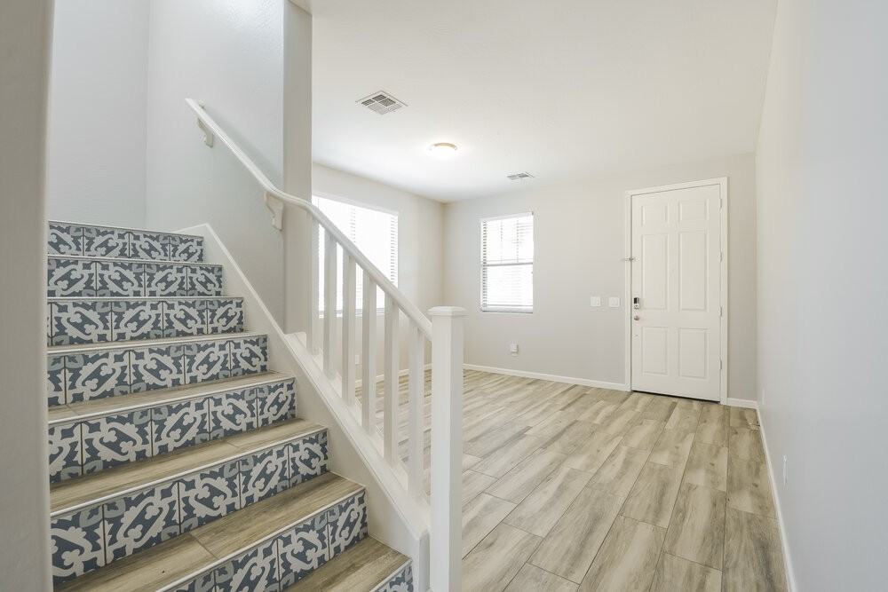 27424 N 54th Ln - Photo 4 of 17