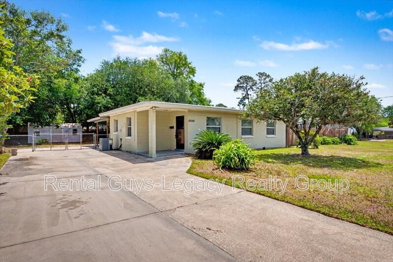 10545 Citrus Ln - Photo 3 of 32