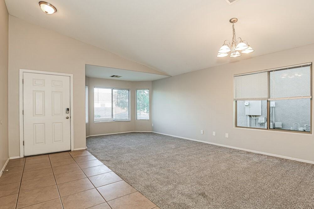 7814 S 72nd Ln - Photo 3 of 16