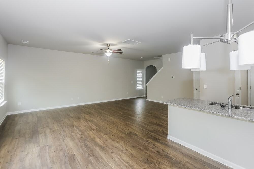 9221 Treyburn Dr - Photo 5 of 15