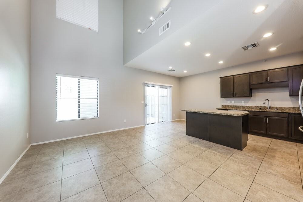 18777 N 43rd Ave #40 - Photo 4 of 17