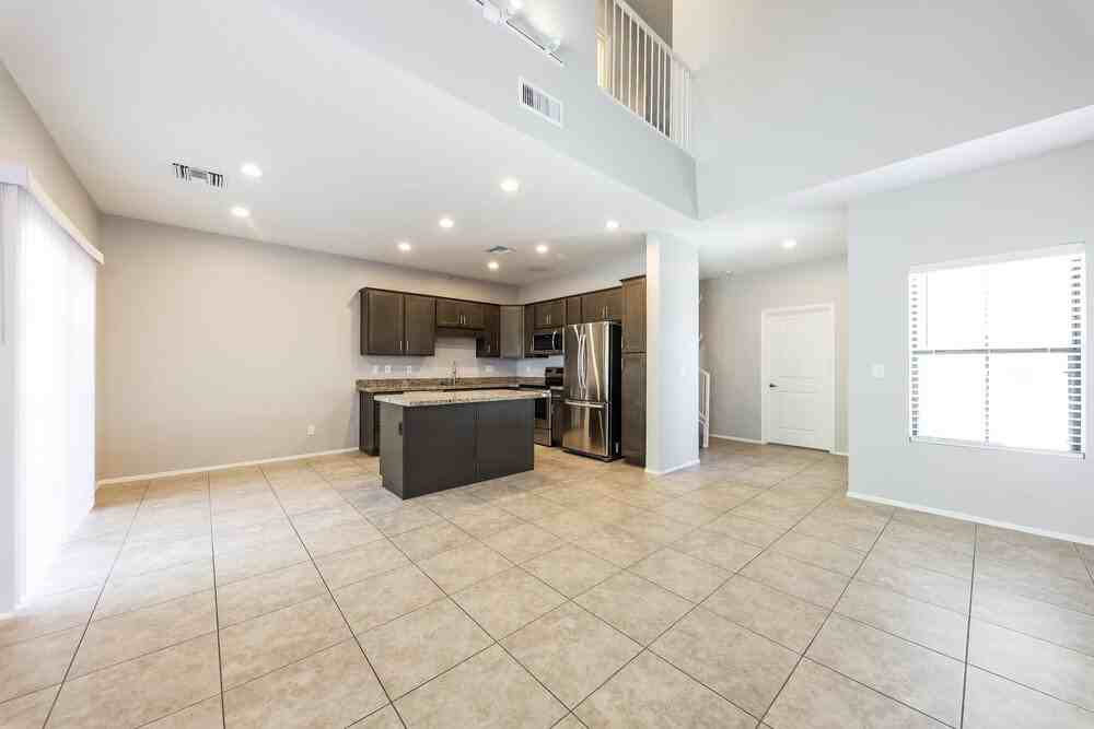 18777 N 43rd Ave #40 - Photo 5 of 17