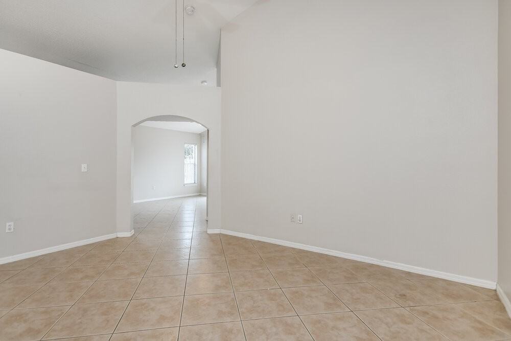 10832 Rushwood Way - Photo 5 of 19