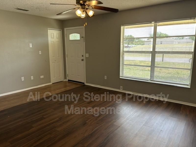 6224 Stanwin Dr - Photo 2 of 12