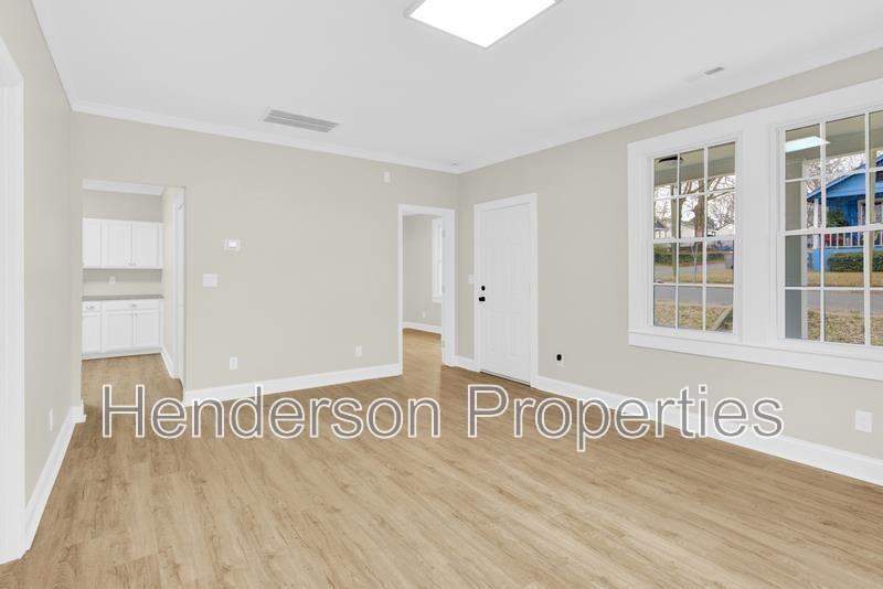 112 Dean St - Photo 3 of 13